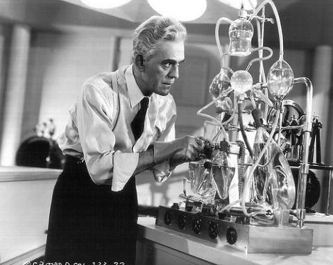 Mad Scientist - (c) horror-movies.ca