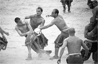 (c)kuriositas.com_calcio fiorentino 13