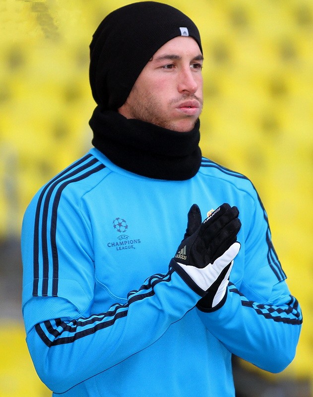 Real Madrid Barcelona - Ramos played in midfield, as Neymar outshone Bale