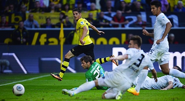 Dortmund v. Braunschweig - Jonas Hofmann goal