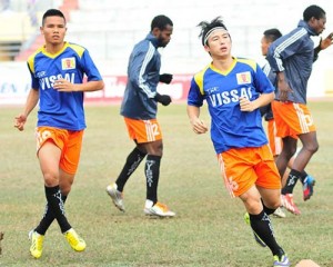 AFC Cup : Vissai's only Foreign Star - Sim ( on the right )