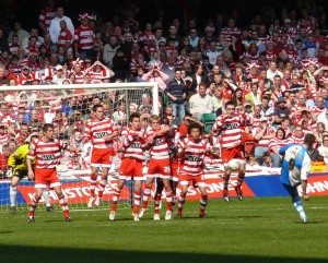 Ricky_Lambert Free Kick wikicommons