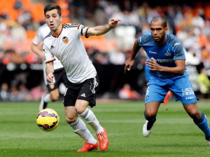 Jose Luis Gaya to snub Real Madrid and stay at Valencia.