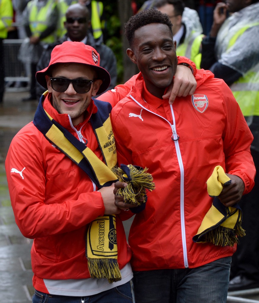 :Jack Wilshere is just behind Welbeck, maybe one week after the international break he will certainly come back into full training."