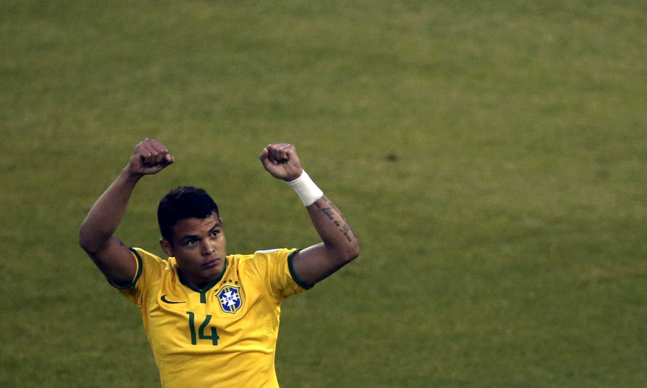 Fluminense interested in re-signing Thiago Silva.