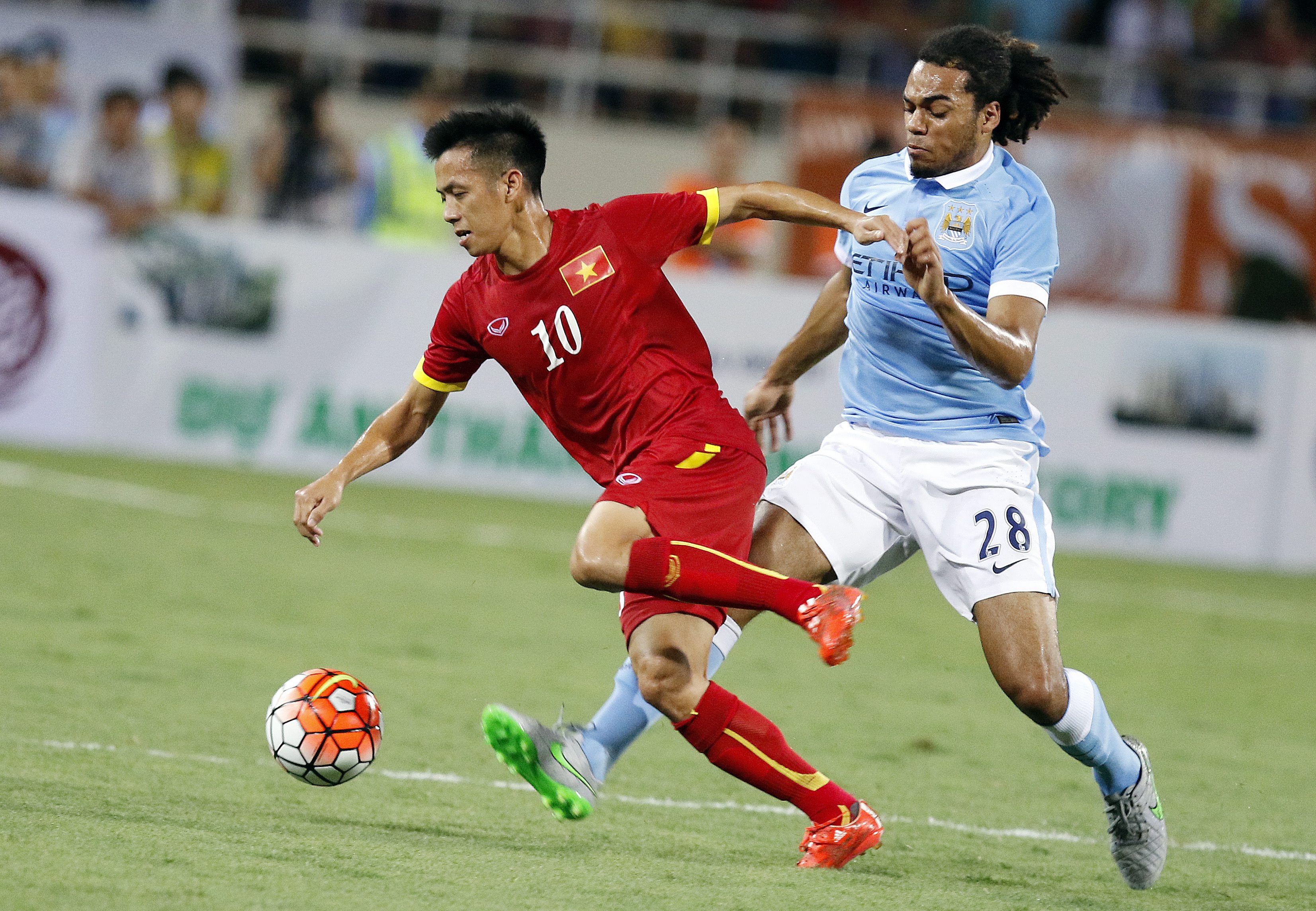 Jason Denayer's days as a Manchester City player look numbered as the defender has started feeling frozen out at Etihad. (Picture Courtesy - AFP/Getty Images)