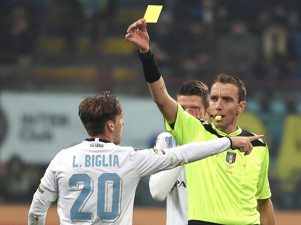 That way to Stamford Bridge, right? (Picture Courtesy - AFP/Getty Images)