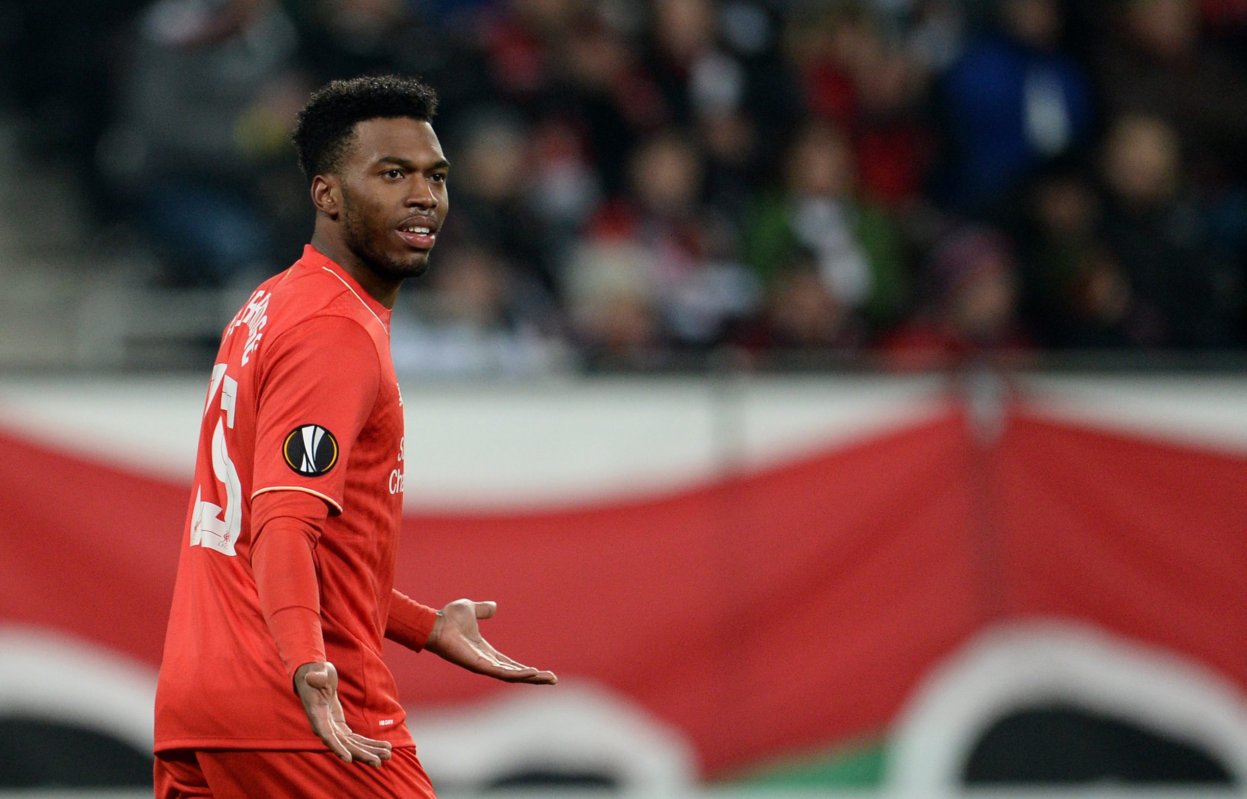 epa05169293 Daniel Sturridge of Liverpool reacts during the UEFA Europa League Round of 32 soccer match between FC Augsburg and FC Liverpool in Augsburg, Germany, 18 February 2016. EPA/Andreas Gebert