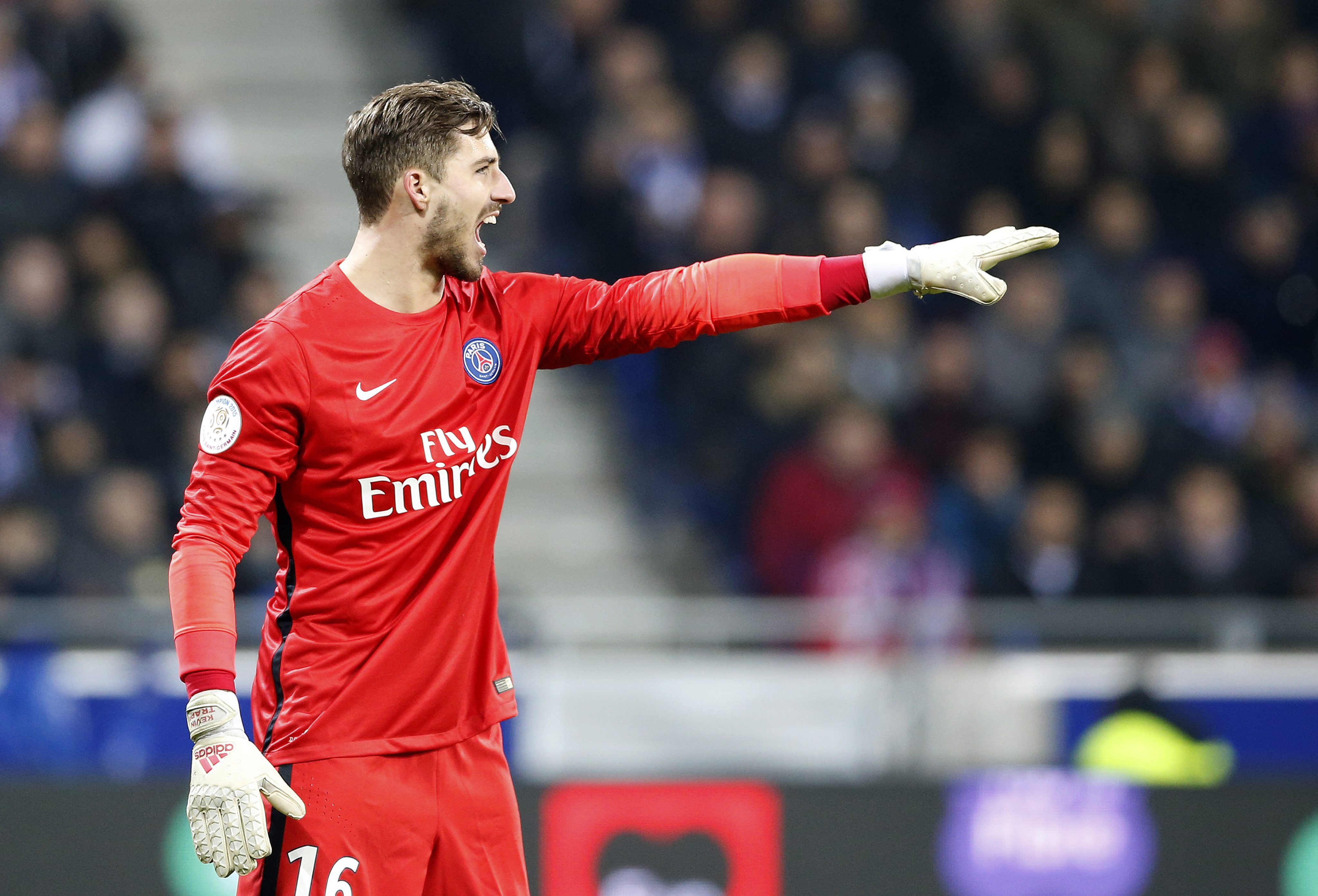 Manchester United mvoe on form Kevin Trapp.