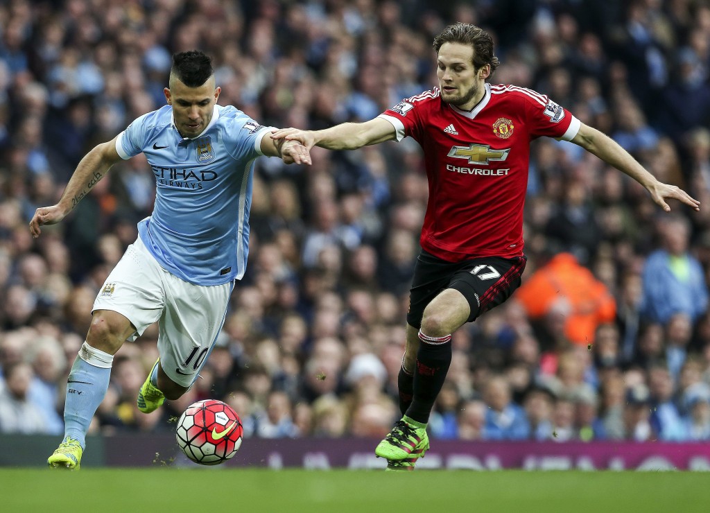 Daley Blind (R) can play at left-back, holding midfield as well in central defence. (Photo Courtesy: AFP/Getty)