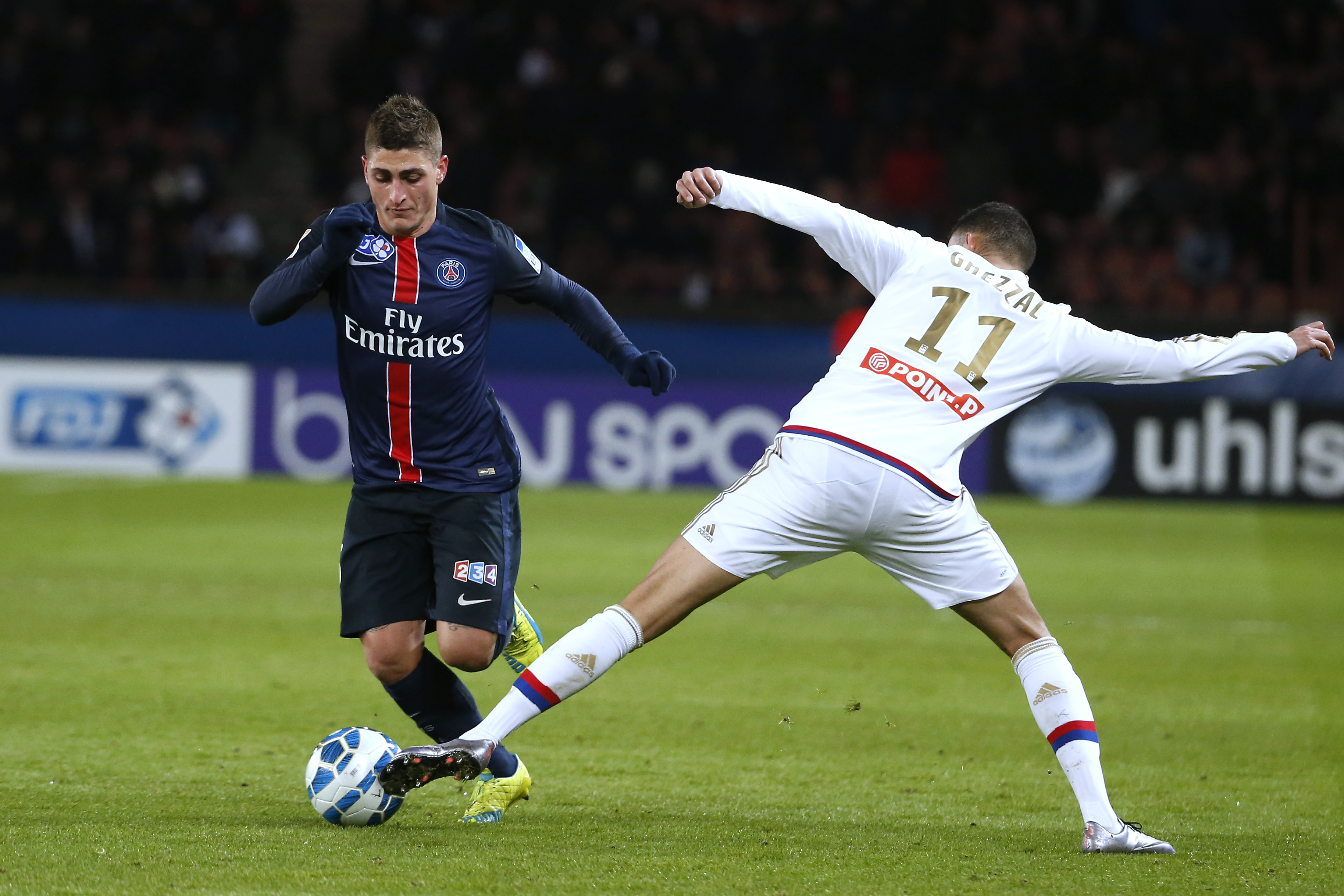 Paris Saint-Germain's Italian midfielder Marco Verratti controls the ball during the French League Cup quarter final football match between Paris Saint-Germain (PSG) and Lyon (OL) on January 13, 2016 at the Parc des Princes stadium, in Paris. AFP PHOTO / THOMAS SAMSON / AFP / THOMAS SAMSON (Photo credit should read THOMAS SAMSON/AFP/Getty Images)