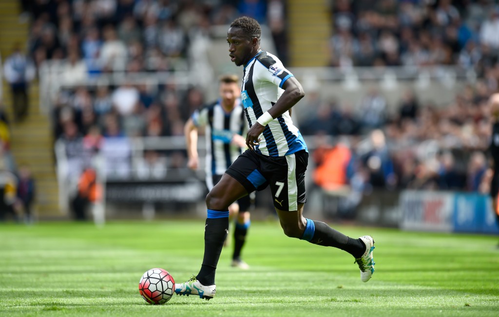 NEWCASTLE UPON TYNE, ENGLAND - MAY 15: Captain Moussa Sissoko of Newcastle United in action during the Premier League match between Newcastle United and Tottenham Hotspur at St James' Park on May 15, 2016 in Newcastle upon Tyne, England. (Photo by Stu Forster/Getty Images)