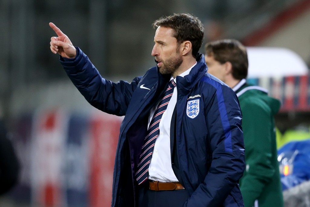 THUN, SWITZERLAND - MARCH 26: Gareth Southgate manager of England U21 gives instructions during the European Under 21 Qualifier match between Switzerland U21 and England U21 at Stockhorn Arena on March 26, 2016 in Thun, Switzerland. (Photo by Philipp Schmidli/Getty Images)