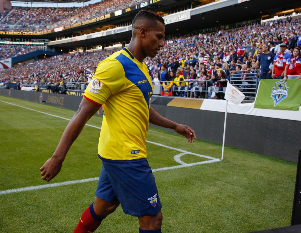 SEATTLE, WA - JUNE 16: Antonio Valencia #16 of Ecuador walks off the pitch after being sent away against the United States during the 2016 Quarterfinal - Copa America Centenario match at CenturyLink Field on June 16, 2016 in Seattle, Washington. (Photo by Otto Greule Jr/Getty Images)
