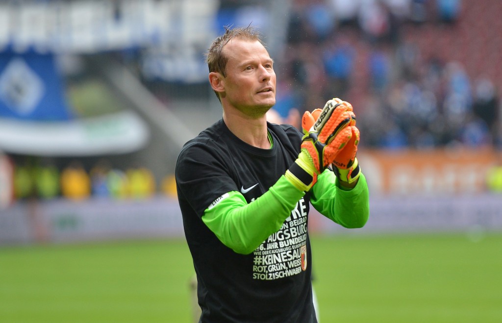Alexander Manninger celebrates with the fans after the Bundesliga match between FC Augsburg and Hamburger SV at SGL Arena on May 14, 2016 in Augsburg, Germany. (Photo by Micha Will/Bongarts/Getty Images)
