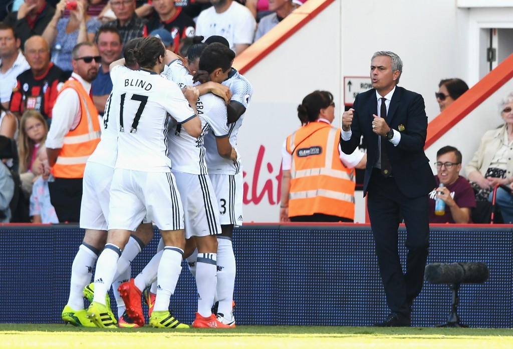BOURNEMOUTH, ENGLAND - AUGUST 14: Manager of Manchester United, Jose Mourinho talks to his players after the goal scored by Zlatan Ibrahimovic of Manchester United during the Premier League match between AFC Bournemouth and Manchester United at Vitality Stadium on August 14, 2016 in Bournemouth, England. (Photo by Stu Forster/Getty Images)