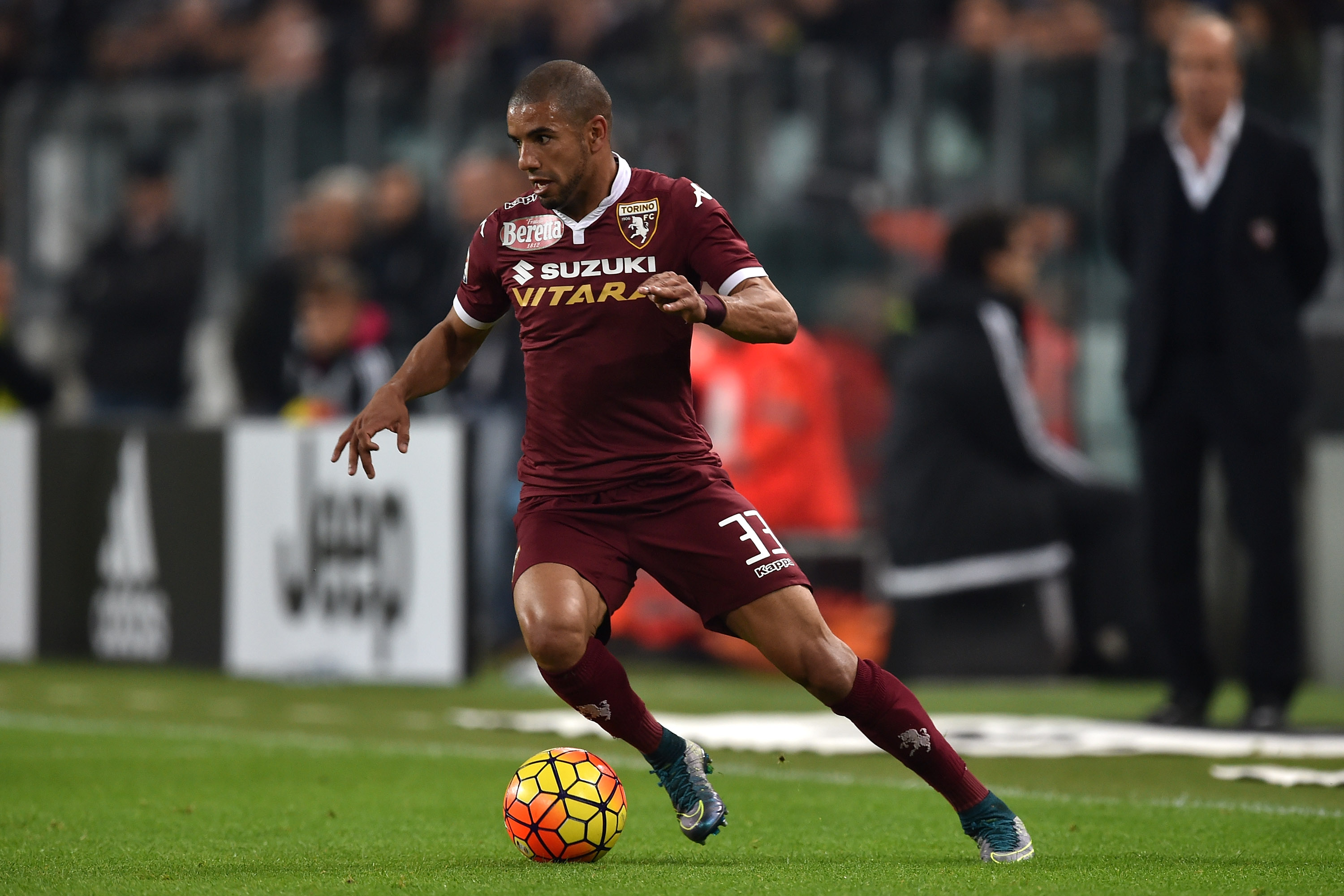 TURIN, ITALY - OCTOBER 31: Bruno Peres of Torino FC in action during the Serie A match between Juventus FC and Torino FC at Juventus Arena on October 31, 2015 in Turin, Italy. (Photo by Valerio Pennicino/Getty Images)