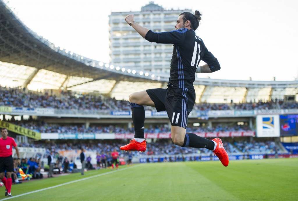 SAN SEBASTIAN, SPAIN - AUGUST 21:  Gareth Bale of Real Madrid celebrates after scoring goal during the La Liga match between Real Sociedad de Futbol and Real Madrid at Estadio Anoeta on August 21, 2016 in San Sebastian, Spain.  (Photo by Juan Manuel Serrano Arce/Getty Images)
