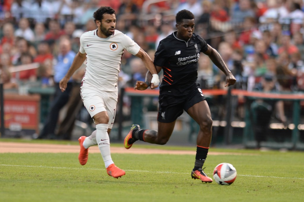 Liverpool forward Christian Benteke (9) moves the ball againsr Roma during their friendly soccer match at Busch Stadium in St. Louis, Missouri on August 1, 2016. / AFP / Michael B. Thomas        (Photo credit should read MICHAEL B. THOMAS/AFP/Getty Images)