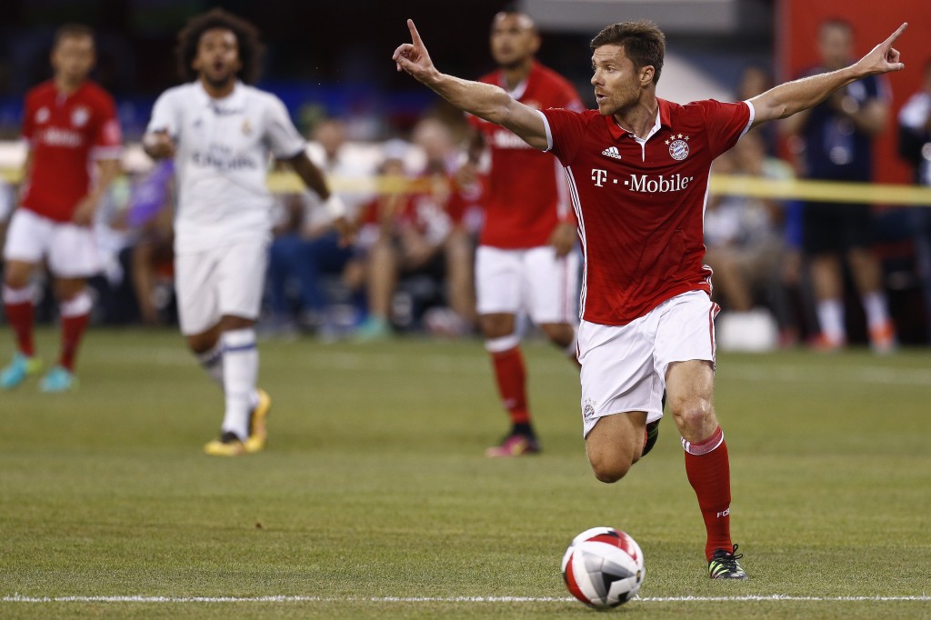 EAST RUTHERFORD, NJ - AUGUST 03: Nicolas Feldhahn #15 of Bayern Munich reacts during their International Champions Cup match against Real Madrid at MetLife Stadium on August 3, 2016 in East Rutherford, New Jersey. (Photo by Jeff Zelevansky/Getty Images)