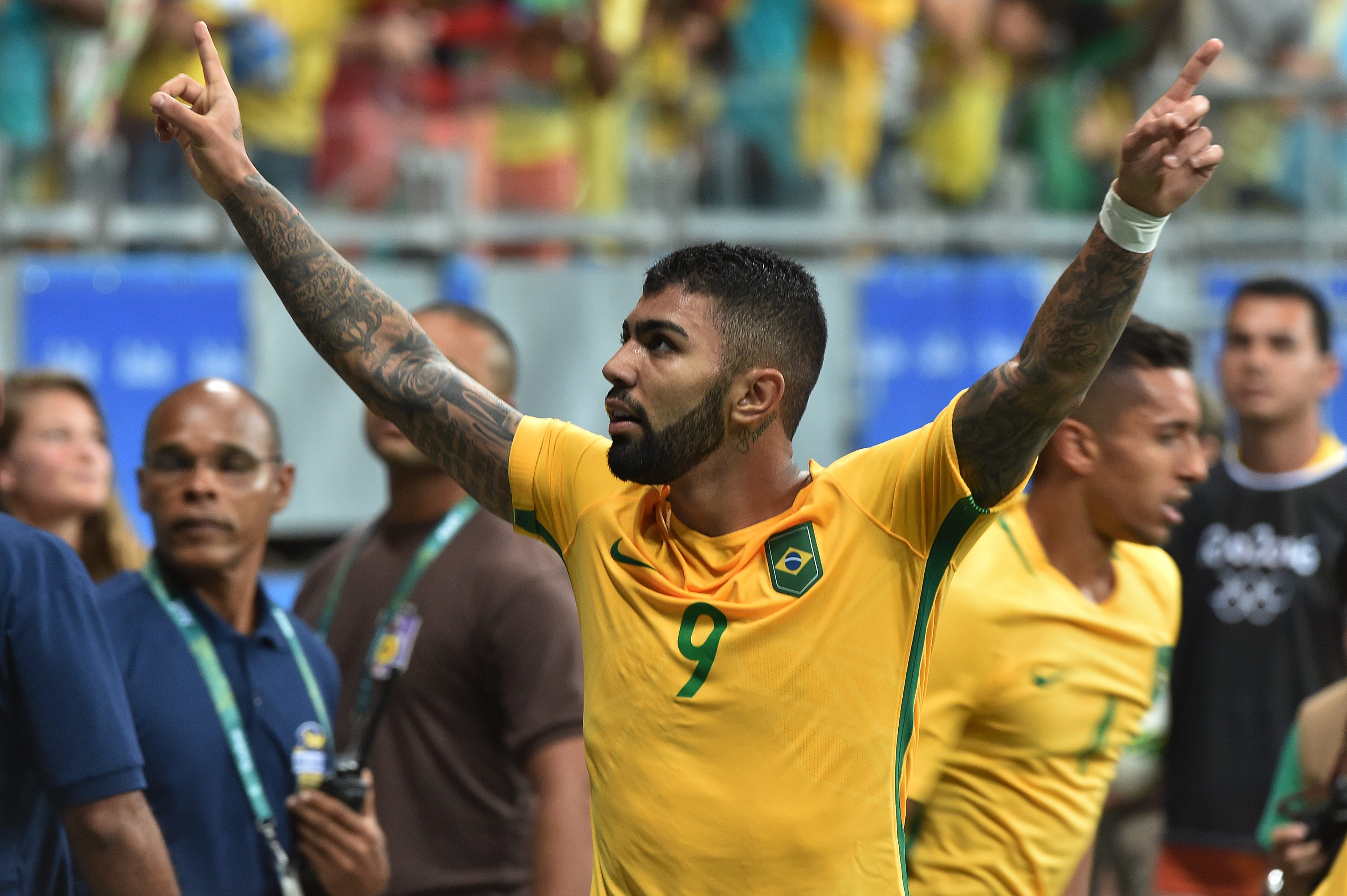 Gabriel Barbosa seems to be at the centre of another battle with Barcelona claiming violation of their first-refusal right by Santos during the player's sale to Inter Milan. (Picture Courtesy - AFP/Getty Images)