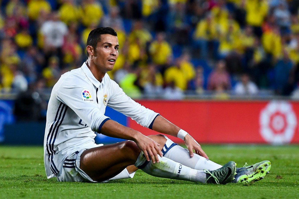 LAS PALMAS, SPAIN - SEPTEMBER 24: Cristiano Ronaldo of Real Madrid CF reacts during the La Liga match between UD Las Palmas and Real Madrid CF on September 24, 2016 in Las Palmas, Spain. (Photo by David Ramos/Getty Images)