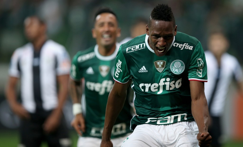 SAO PAULO, BRAZIL - JULY 12: Yerry Mina of Palmeiras celebrates scoring the first goal during the match between Palmeiras and Santos for the Brazilian Series A 2016 at Allianz Parque on July 12, 2016 in Sao Paulo, Brazil. (Photo by Friedemann Vogel/Getty Images)
