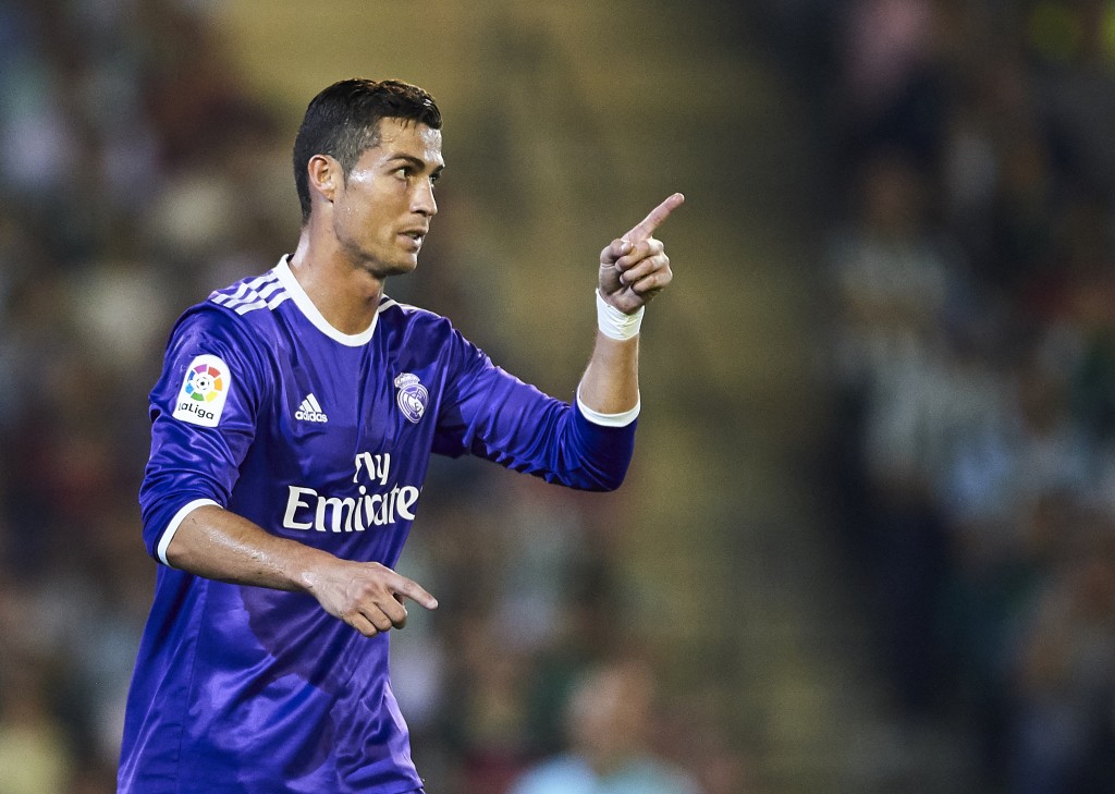 SEVILLE, SPAIN - OCTOBER 15: Cristiano Ronaldo of Real Madrid CF reacts during the match between Real Betis Balompie and Real Madrid CF as part of La Liga at Benito Villamrin stadium October 15, 2016 in Seville, Spain. (Photo by Aitor Alcalde/Getty Images)