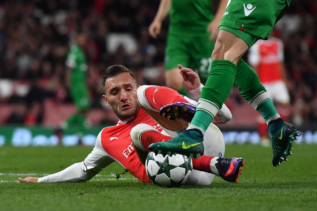 Arsenal's Spanish striker Lucas Perez (L) vies with Ludogorets' Brazilian defender Natanael Batista Pimienta during the UEFA Champions League Group A football match between Arsenal and Ludogorets Razgrad at The Emirates Stadium in London on October 19, 2016. / AFP / BEN STANSALL (Photo credit should read BEN STANSALL/AFP/Getty Images)