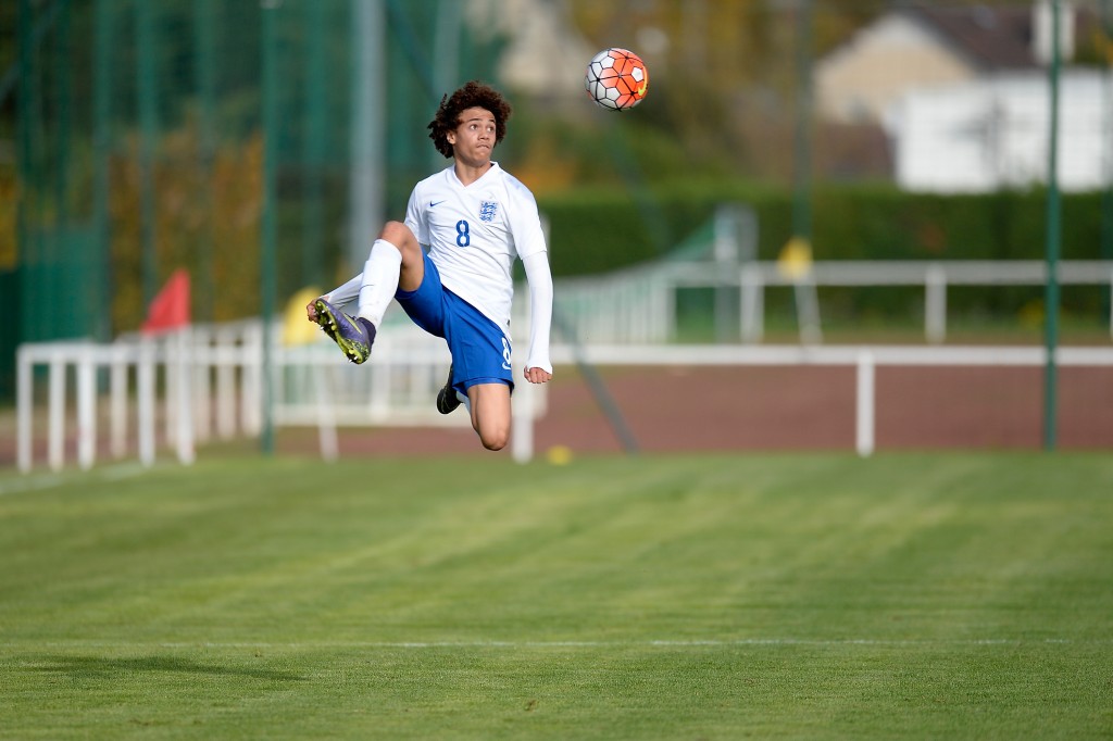 BOISSY-SAINT-LEGER, FRANCE - OCTOBER 29: Nya Kirby of England controls the ball during the Tournoi International game between England U16 and the Netherlands U16 on October 29, 2015 in Boissy-Saint-Leger, France. (Photo by Aurelien Meunier/Getty Images)