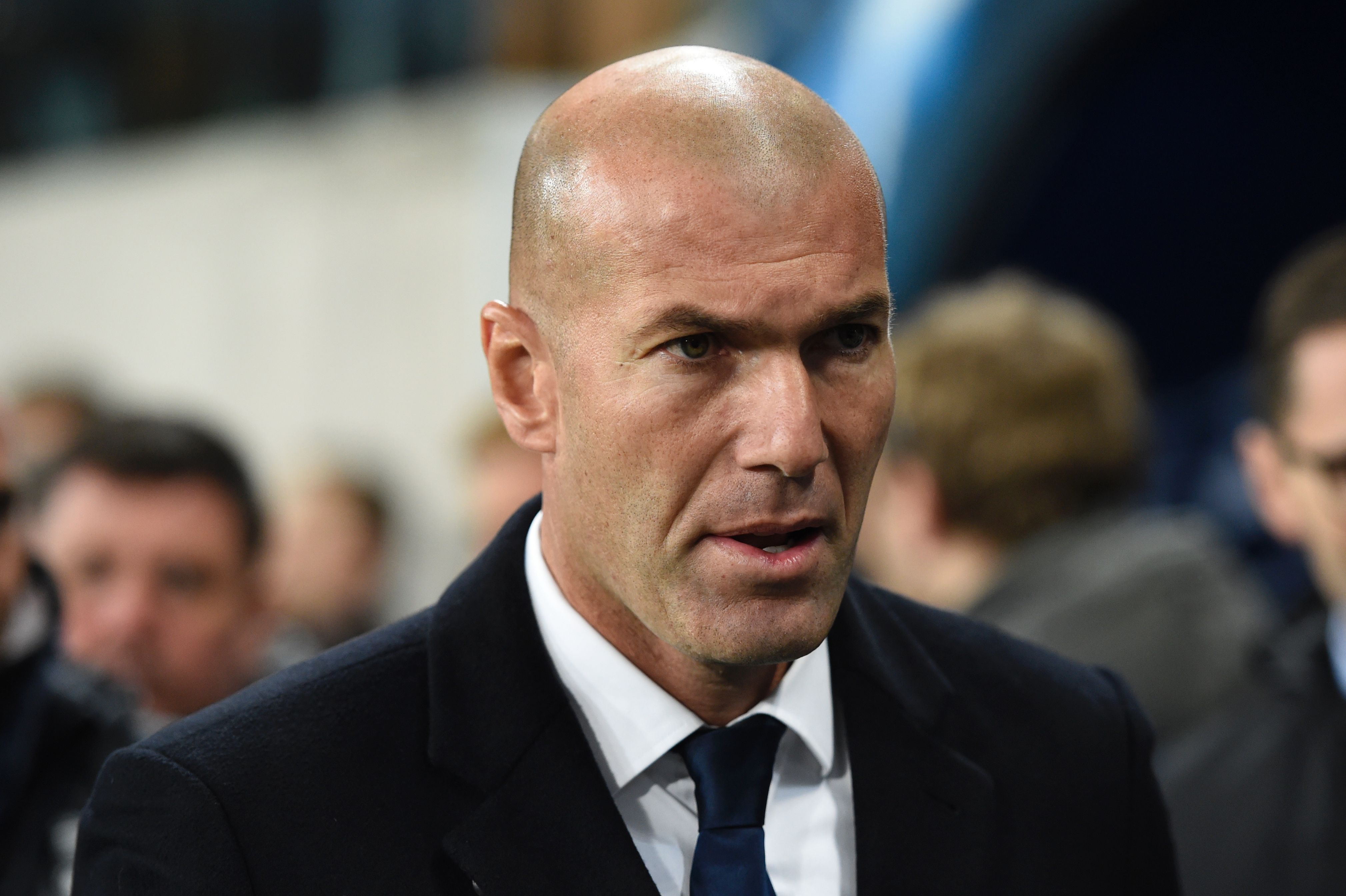 Real Madrid's French coach Zinedine Zidane attends the UEFA Champions League group F football match Legia Warsaw vs Real Madrid CF in Warsaw, Poland on November 2, 2016. / AFP / ODD ANDERSEN (Photo credit should read ODD ANDERSEN/AFP/Getty Images)