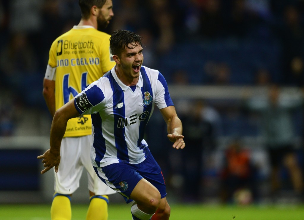 Porto's midfielder Andre Silva celebrates after scoring a goal during the Portuguese league football match FC Porto vs FC Arouca at the Dragao stadium in Porto on October 22, 2016. / AFP / MIGUEL RIOPA (Photo credit should read MIGUEL RIOPA/AFP/Getty Images)