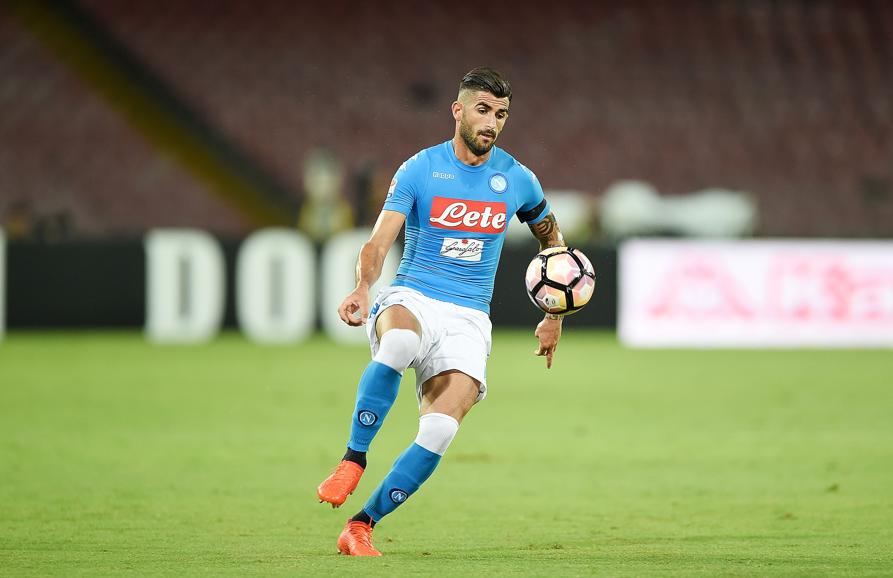 NAPLES, ITALY - AUGUST 27: Elseid Hysaj of Napoli in action before the Serie A match between SSC Napoli and AC Milan at Stadio San Paolo on August 27, 2016 in Naples, Italy. (Photo by Francesco Pecoraro/Getty Images)