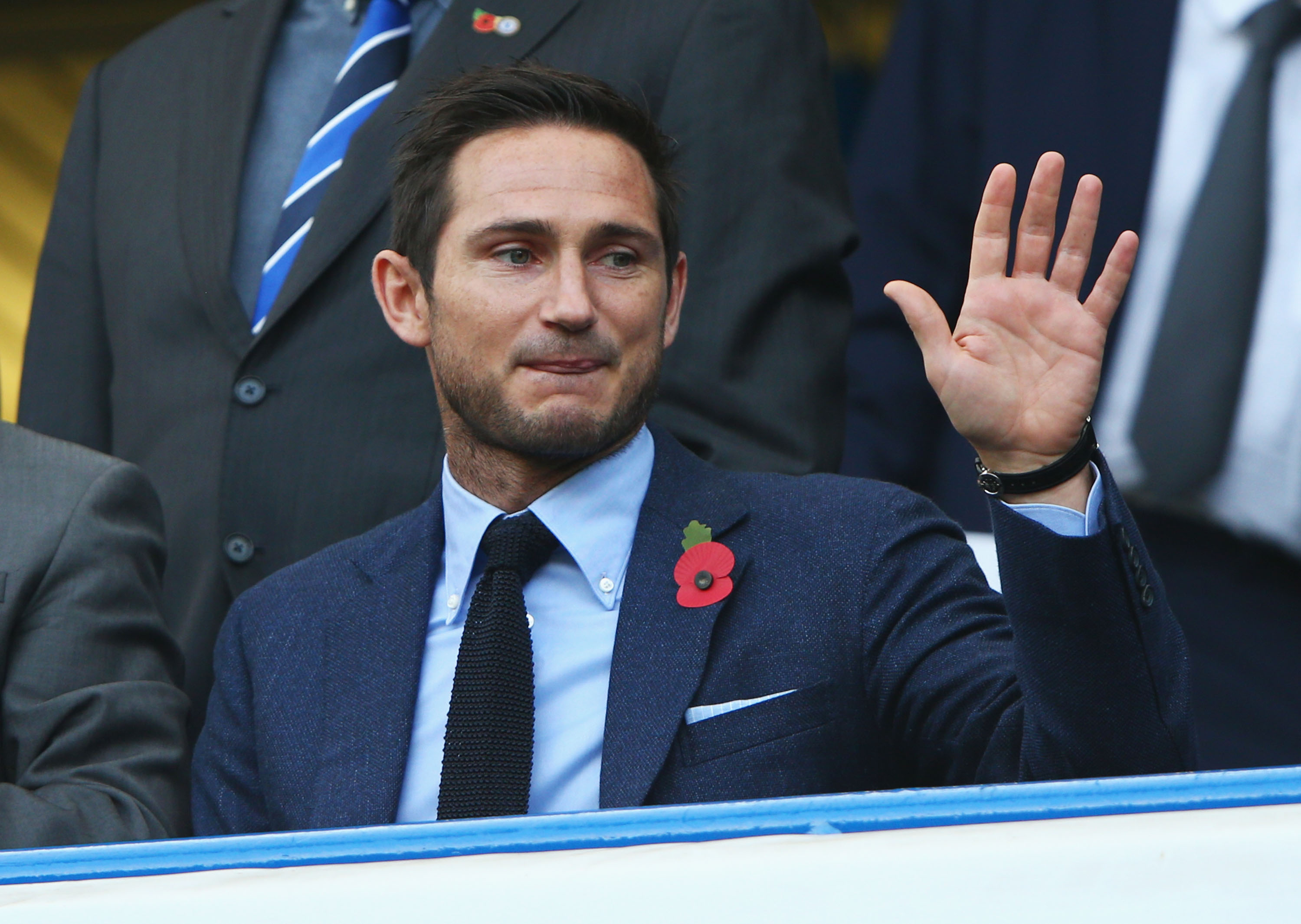 LONDON, ENGLAND - OCTOBER 31: Former Chelsea player Frank Lampard waves on the stand prior to the Barclays Premier League match between Chelsea and Liverpool at Stamford Bridge on October 31, 2015 in London, England. (Photo by Ian Walton/Getty Images)