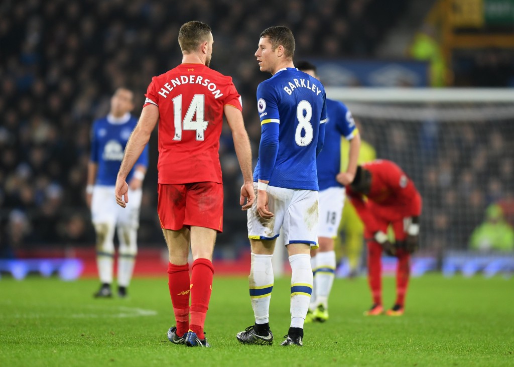 LIVERPOOL, ENGLAND - DECEMBER 19: Jordan Henderson of Liverpool and Ross Barkley of Everton argue during the Premier League match between Everton and Liverpool at Goodison Park on December 19, 2016 in Liverpool, England. (Photo by Michael Regan/Getty Images)