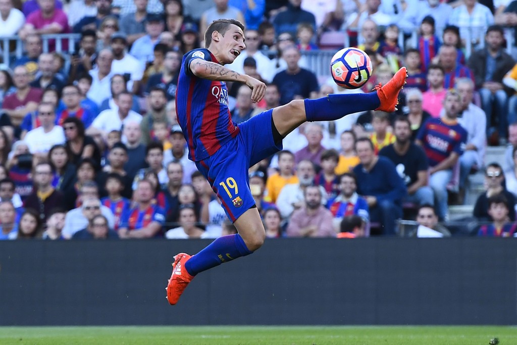 BARCELONA, SPAIN - OCTOBER 15: Lucas Digne of FC Barcelona controls the ball during the La Liga match between FC Barcelona and RC Deportivo La Coruna at Camp Nou stadium on October 15, 2016 in Barcelona, Spain. (Photo by David Ramos/Getty Images)