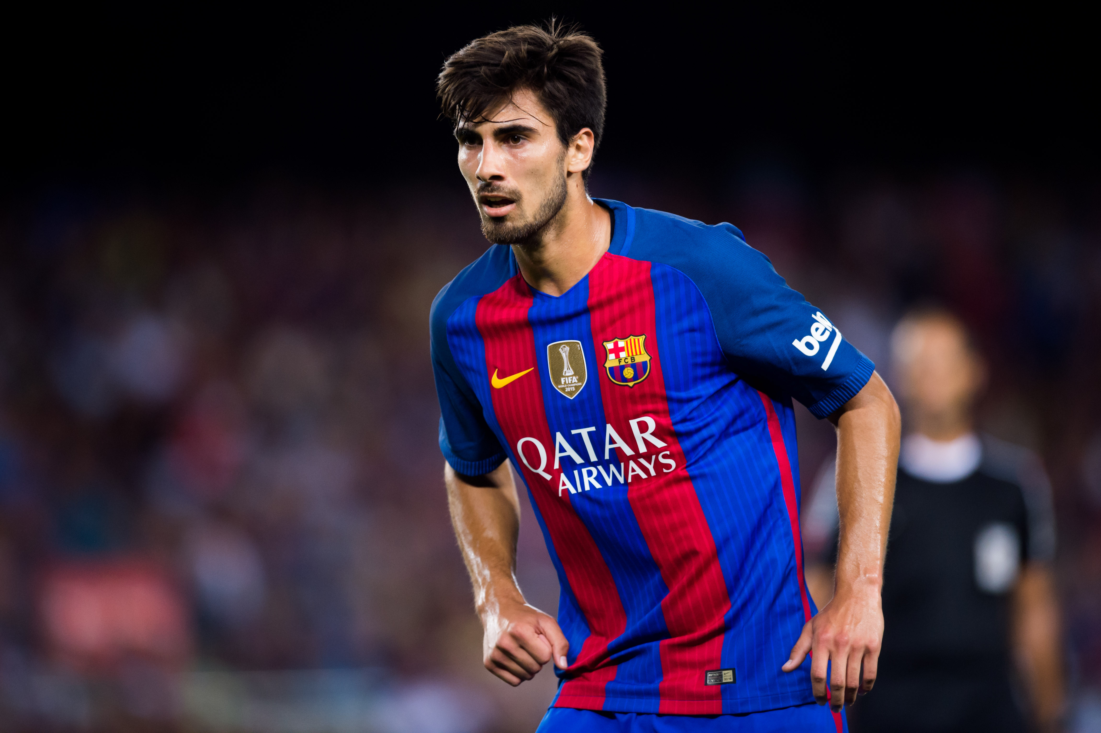 BARCELONA, SPAIN - AUGUST 10: Andre Gomes of FC Barcelona looks on during the Joan Gamper trophy match between FC Barcelona and UC Sampdoria at Camp Nou on August 10, 2016 in Barcelona, Spain. (Photo by Alex Caparros/Getty Images)