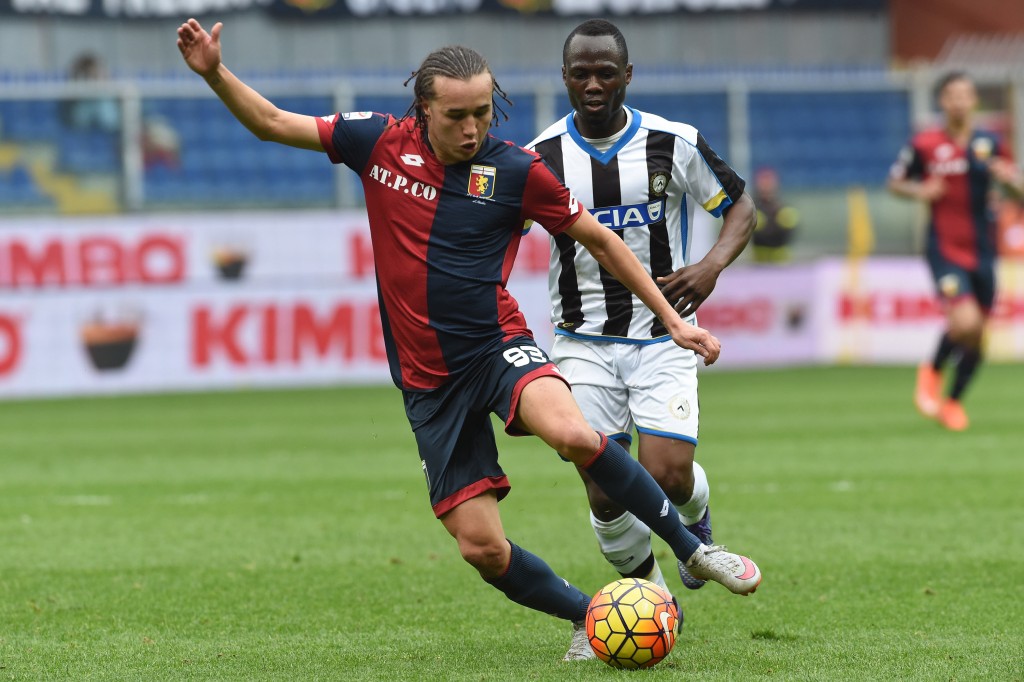 GENOA, ITALY - FEBRUARY 21: Diego Laxalt of Genoa CFC in action during the Serie A match between Genoa CFC and Udinese Calcio at Stadio Luigi Ferraris on February 21, 2016 in Genoa, Italy. (Photo by Pier Marco Tacca/Getty Images)