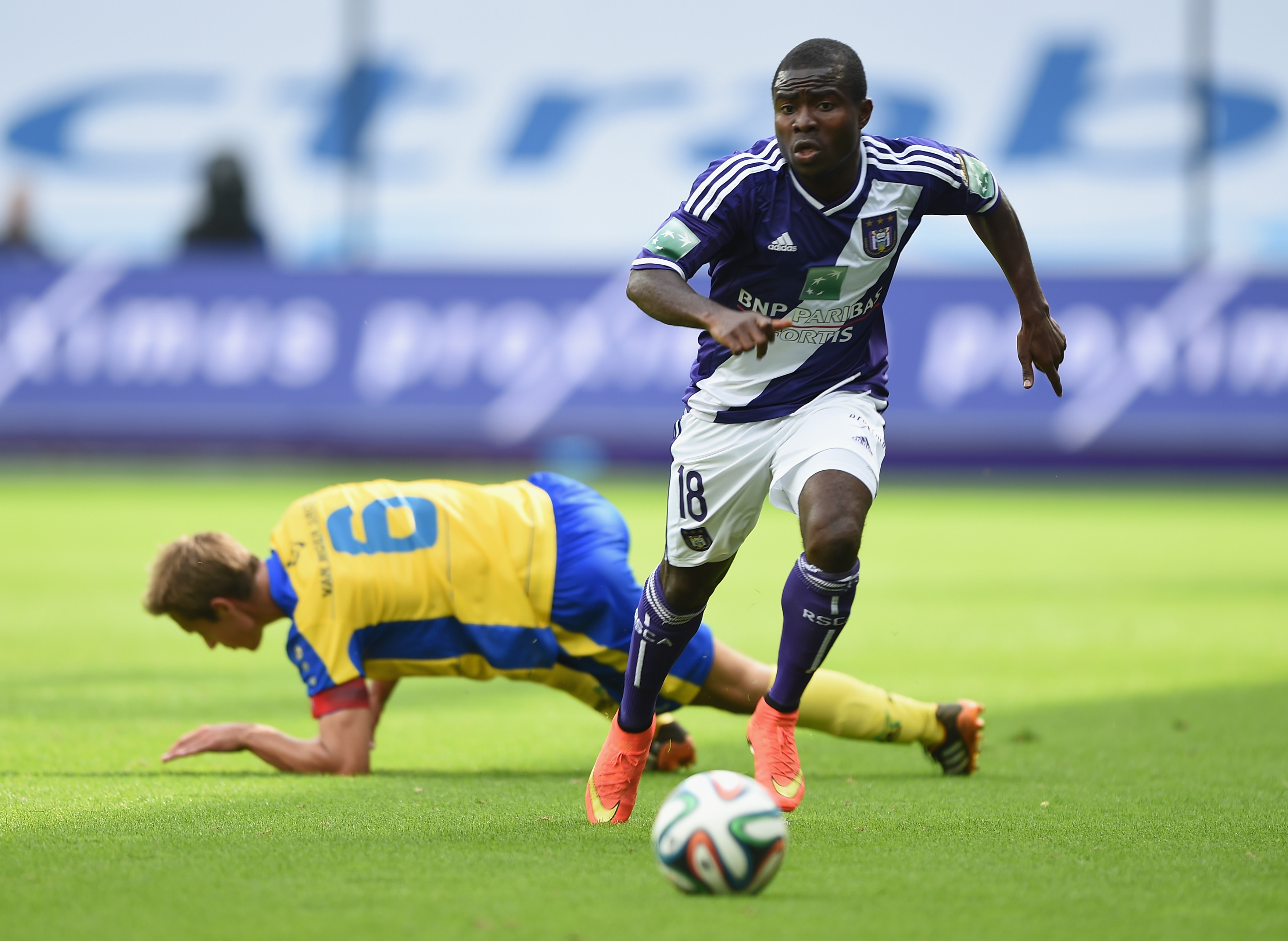 BRUSSELS, BELGIUM - AUGUST 24: Frank Acheampong of Anderlecht in action during the Belgiun Jupilar League match between RSC Anderlecht and Waasland-Beveren at Constant Vanden Stock Stadium on August 24, 2014 in Brussels, Belgium. (Photo by Kaz Photography/Getty Images)