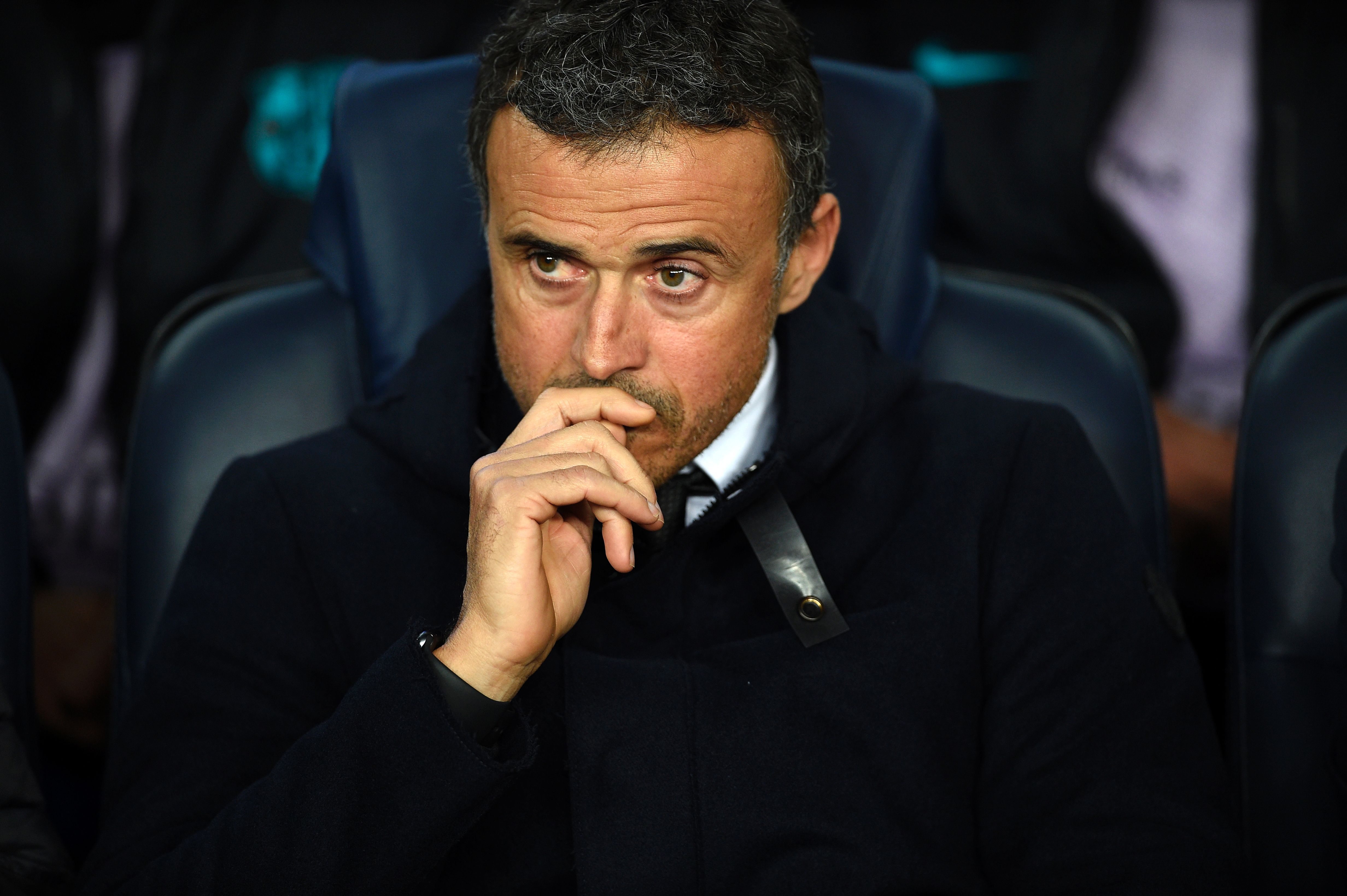 Barcelona's coach Luis Enrique looks on before attending the UEFA Champions League Group C football match FC Barcelona vs Borussia Moenchengladbach at the Camp Nou stadium in Barcelona, on December 6, 2016. / AFP / LLUIS GENE (Photo credit should read LLUIS GENE/AFP/Getty Images)