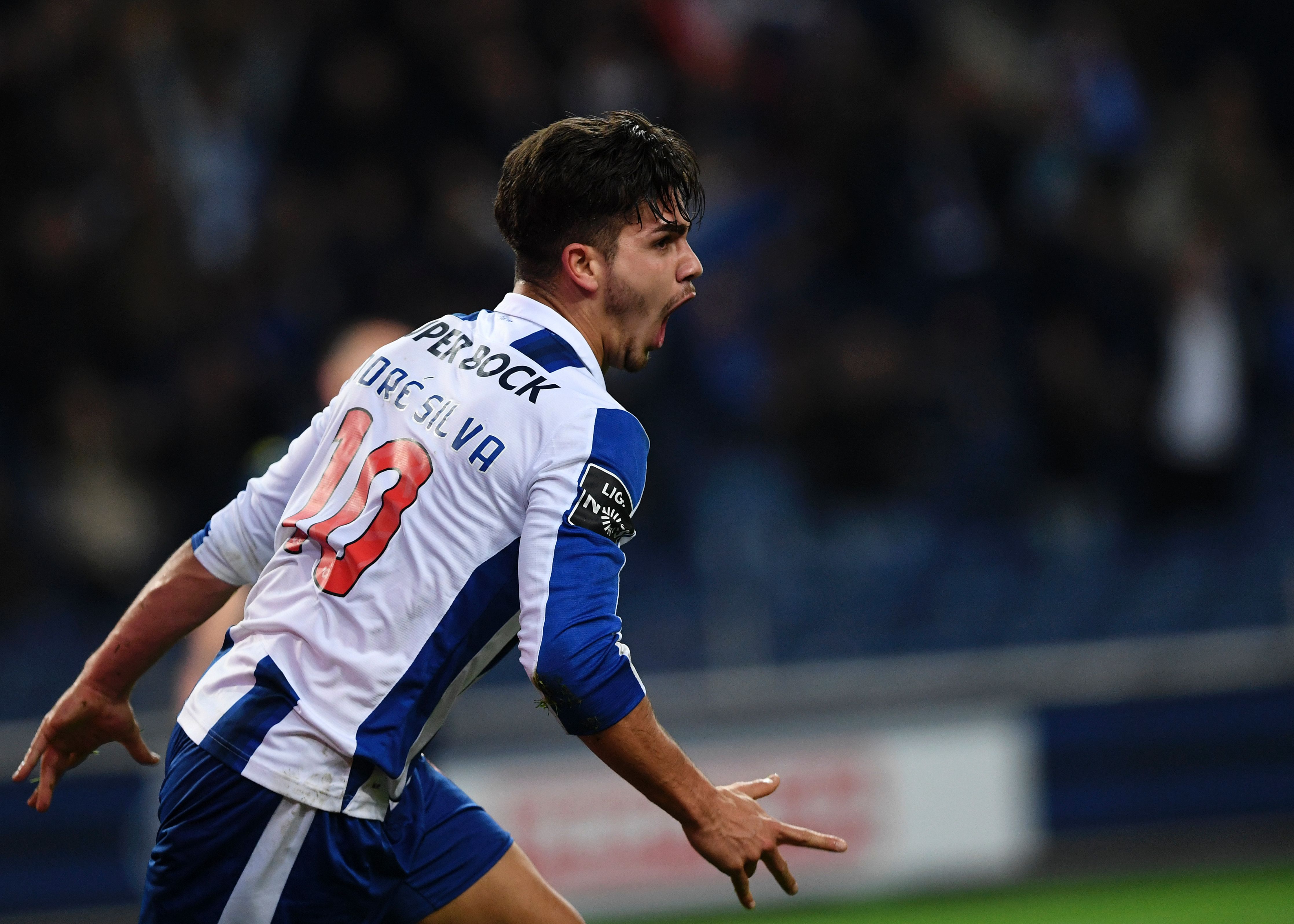Porto's forward Andre Silva celebrates after scoring during the Portuguese league football match FC Porto vs Moreirense FC at the Dragao stadium in Porto on January 15, 2017. / AFP / FRANCISCO LEONG (Photo credit should read FRANCISCO LEONG/AFP/Getty Images)