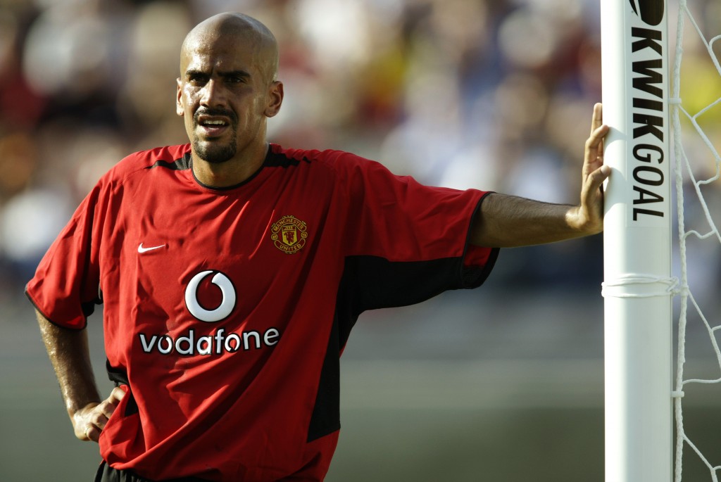 Manchester United was the team for me - Veron expressed his regret at leaving the Red Devils for Chelsea. (Photo courtesy - Jeff Gross/Getty Images)