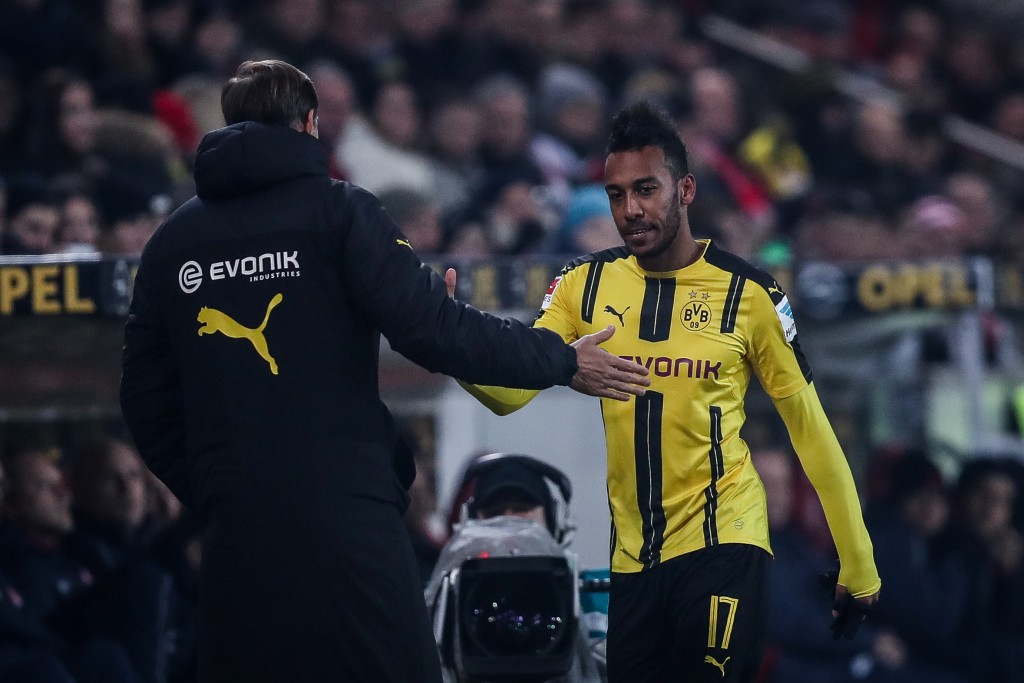 MAINZ, GERMANY - JANUARY 29: Pierre-Emerick Aubameyang of Dortmund leaves the pitch during the Bundesliga match between 1. FSV Mainz 05 and Borussia Dortmund at Opel Arena on January 29, 2017 in Mainz, Germany. (Photo by Maja Hitij/Bongarts/Getty Images)
