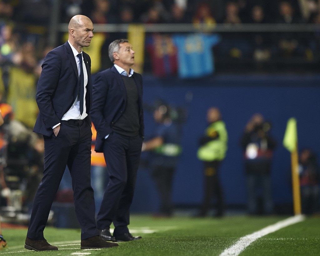 VILLARREAL, SPAIN - FEBRUARY 26: Real Madrid manager Zinedine Zidane looks on during the La Liga match between Villarreal CF and Real Madrid at Estadio de la Ceramica on February 26, 2017 in Villarreal, Spain. (Photo by Fotopress/Getty Images)