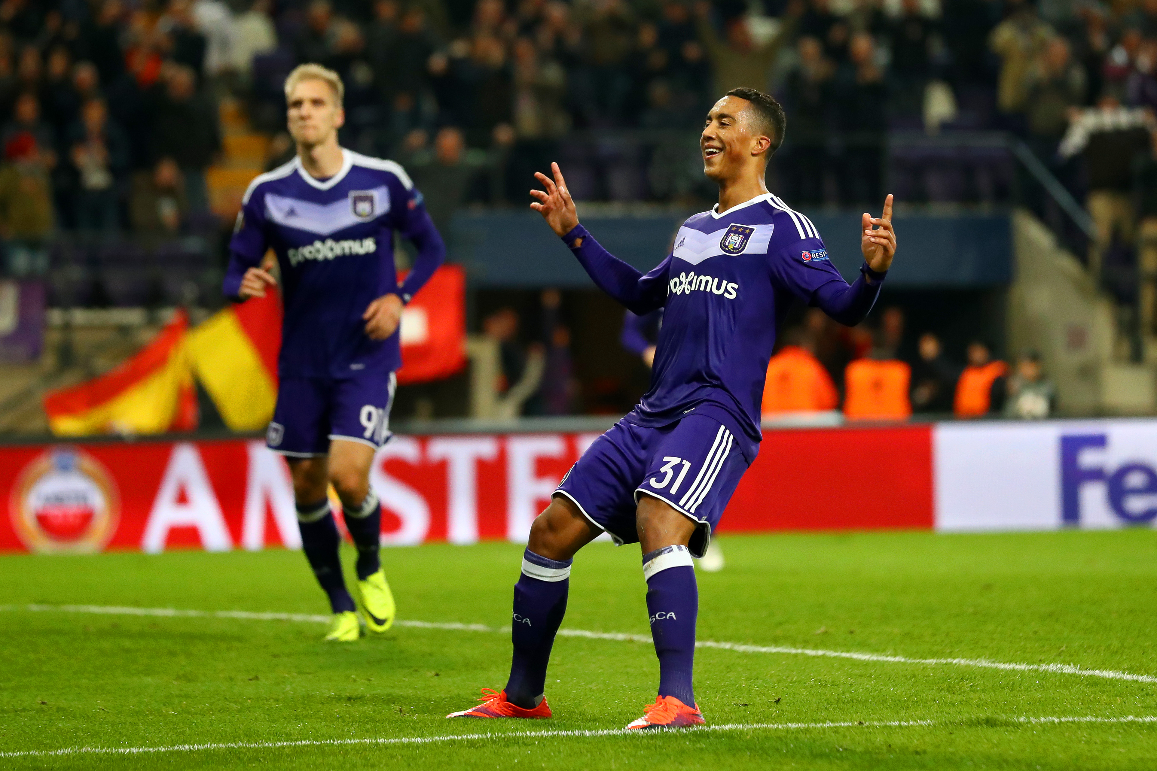 BRUSSELS, BELGIUM - NOVEMBER 03: Youri Tielemans of RSC Anderlecht celebrates after scoring his team's thirkd goal during the UEFA Europa League Group C match between RSC Anderlecht and 1. FSV Mainz 05 at Constant Vanden Stock Stadium on November 3, 2016 in Brussels, Belgium. (Photo by Dean Mouhtaropoulos/Getty Images)
