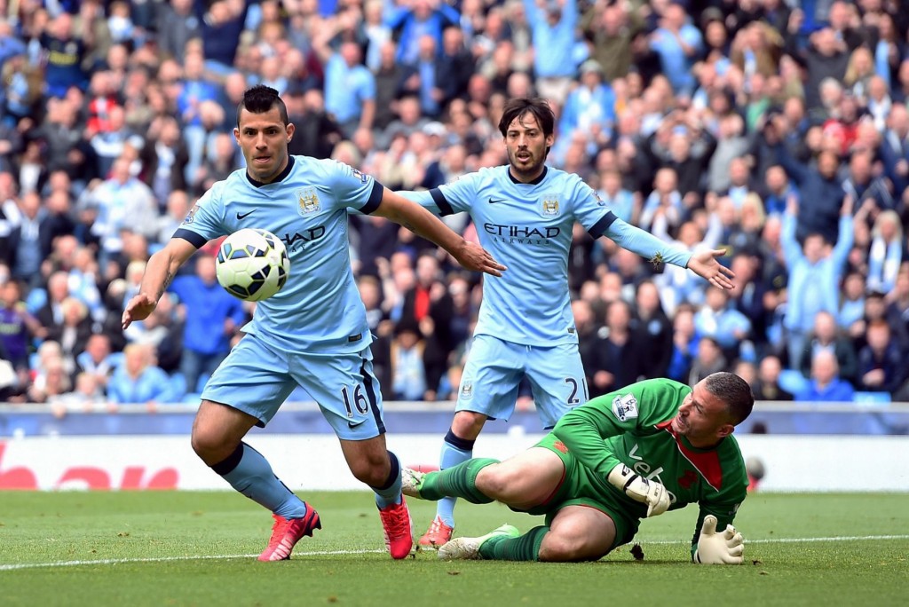 Sergio Aguero and David Silva in action against Southampton. (Courtesy: Getty)