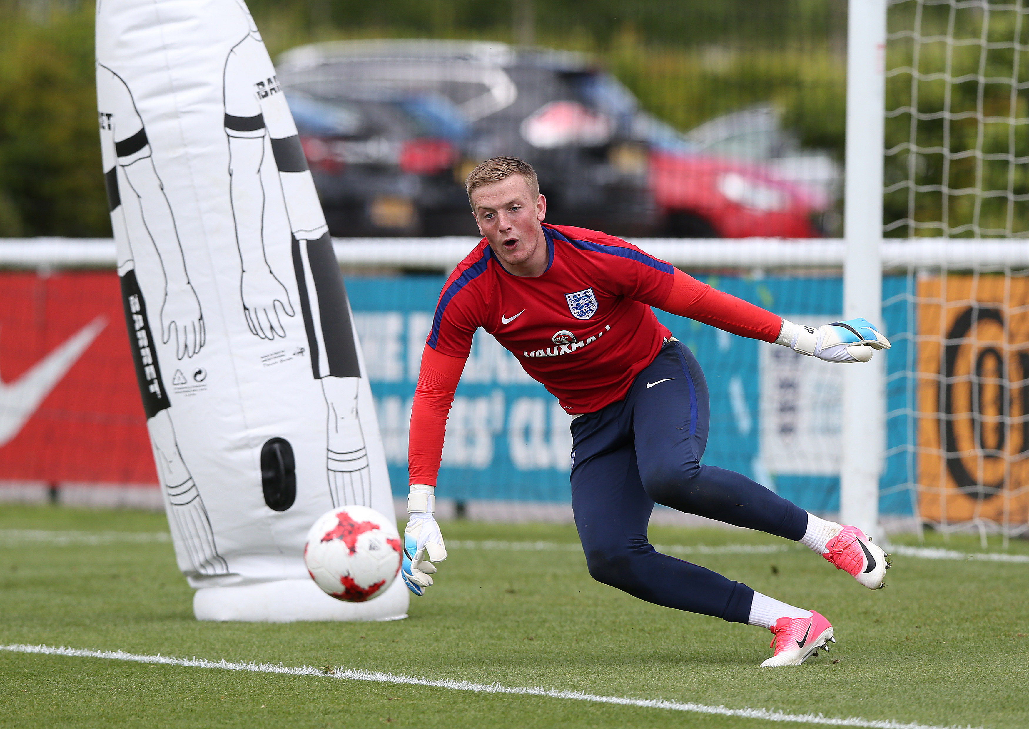 BURTON-UPON-TRENT, ENGLAND - JUNE 07: Jordan Pickford of England during a training session at St Georges Park on June 7, 2017 in Burton-upon-Trent, England. (Photo by Nigel Roddis/Getty Images)