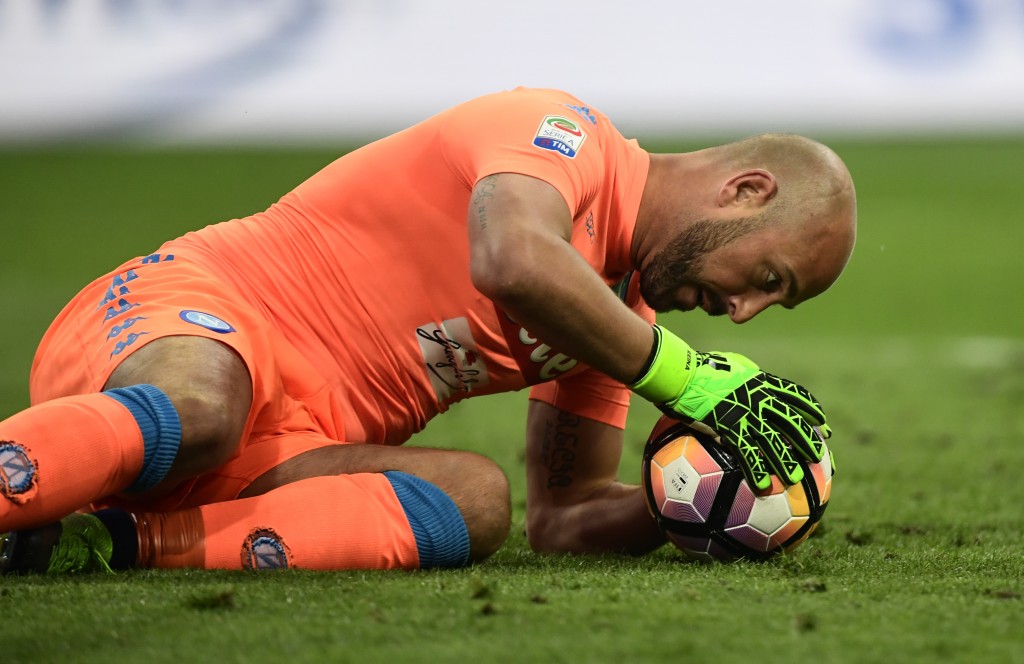 Napoli's Spanish goalkeeper Jose Manuel Reina grabs the ball during the Italian Serie A football match between Inter Milan and Napoli at the San Siro stadium in Milan on April 30, 2017. / AFP PHOTO / MIGUEL MEDINA (Photo credit should read MIGUEL MEDINA/AFP/Getty Images)