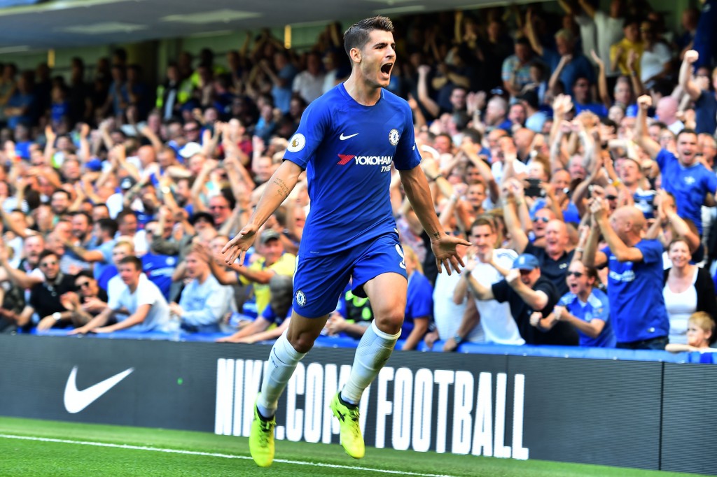 Chelsea's Spanish striker Alvaro Morata celebrates scoring his team's second goal during the English Premier League football match between Chelsea and Everton at Stamford Bridge in London on August 27, 2017. / AFP PHOTO / Glyn KIRK / RESTRICTED TO EDITORIAL USE. No use with unauthorized audio, video, data, fixture lists, club/league logos or 'live' services. Online in-match use limited to 75 images, no video emulation. No use in betting, games or single club/league/player publications. / (Photo credit should read GLYN KIRK/AFP/Getty Images)