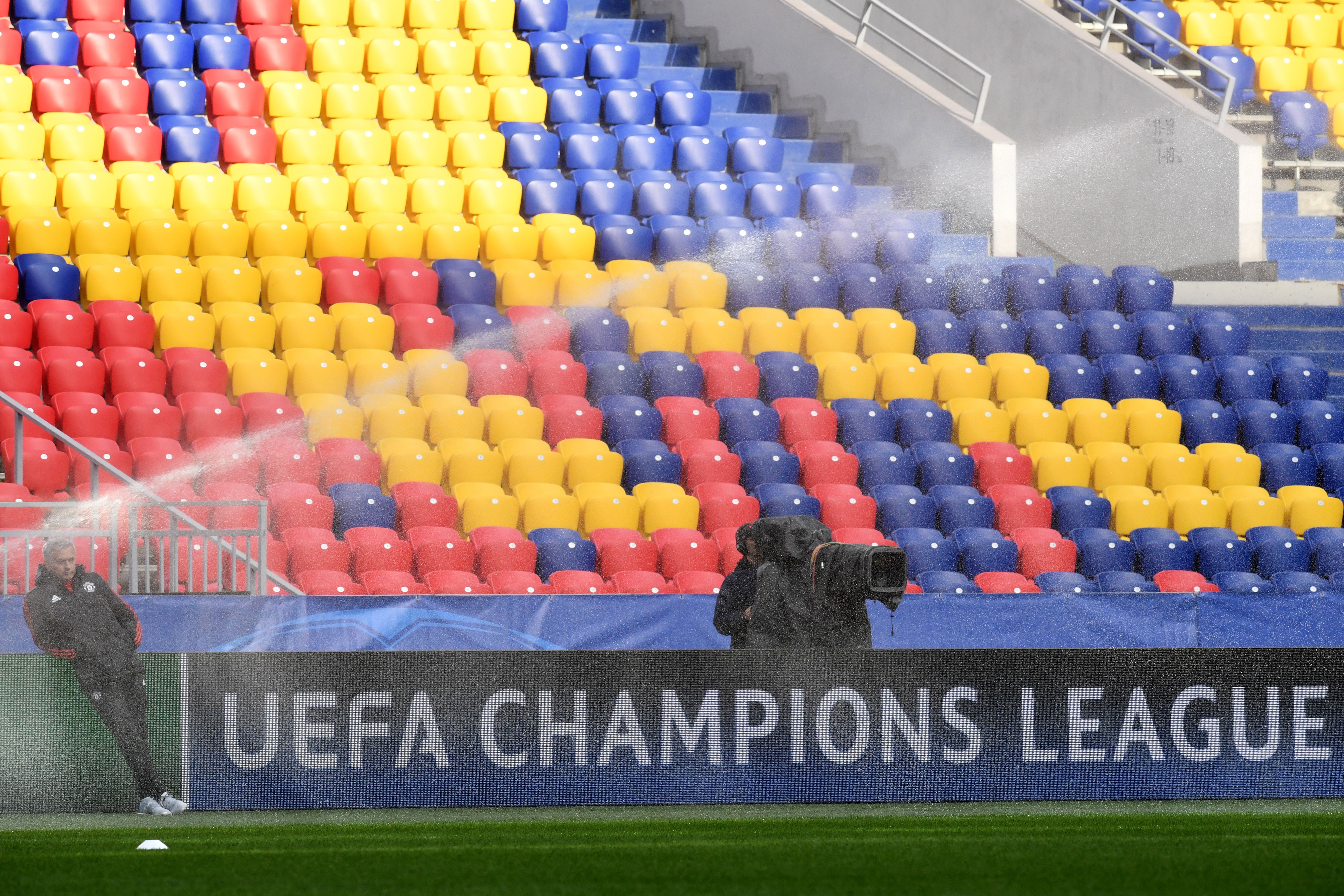 Manchester United's coach from Portugal Jose Mourinho leads a training session at the Stadion CSKA Moskva in Moscow on September 26, 2017 on the eve of the UEFA Champions League Group A football match between PFC CSKA Moskva and Manchester United FC. / AFP PHOTO / Kirill KUDRYAVTSEV (Photo credit should read KIRILL KUDRYAVTSEV/AFP/Getty Images)